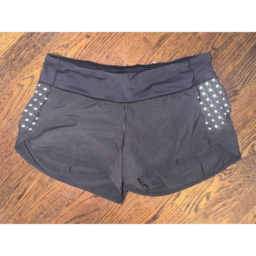 Lululemon Women's Speed Shorts Black Reflective Dots Size 6